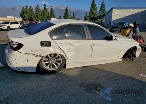 2017 BMW 320 I z USA, uszkodzony, nr VIN WBA8E1G50HNU15147